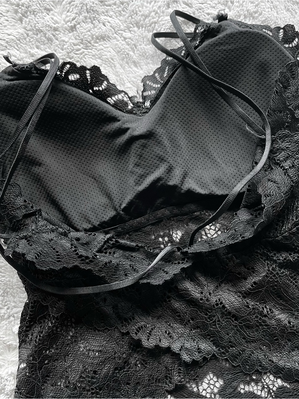 Black Lace Camisole Top with Scalloped Hem - Picture 4 of 5